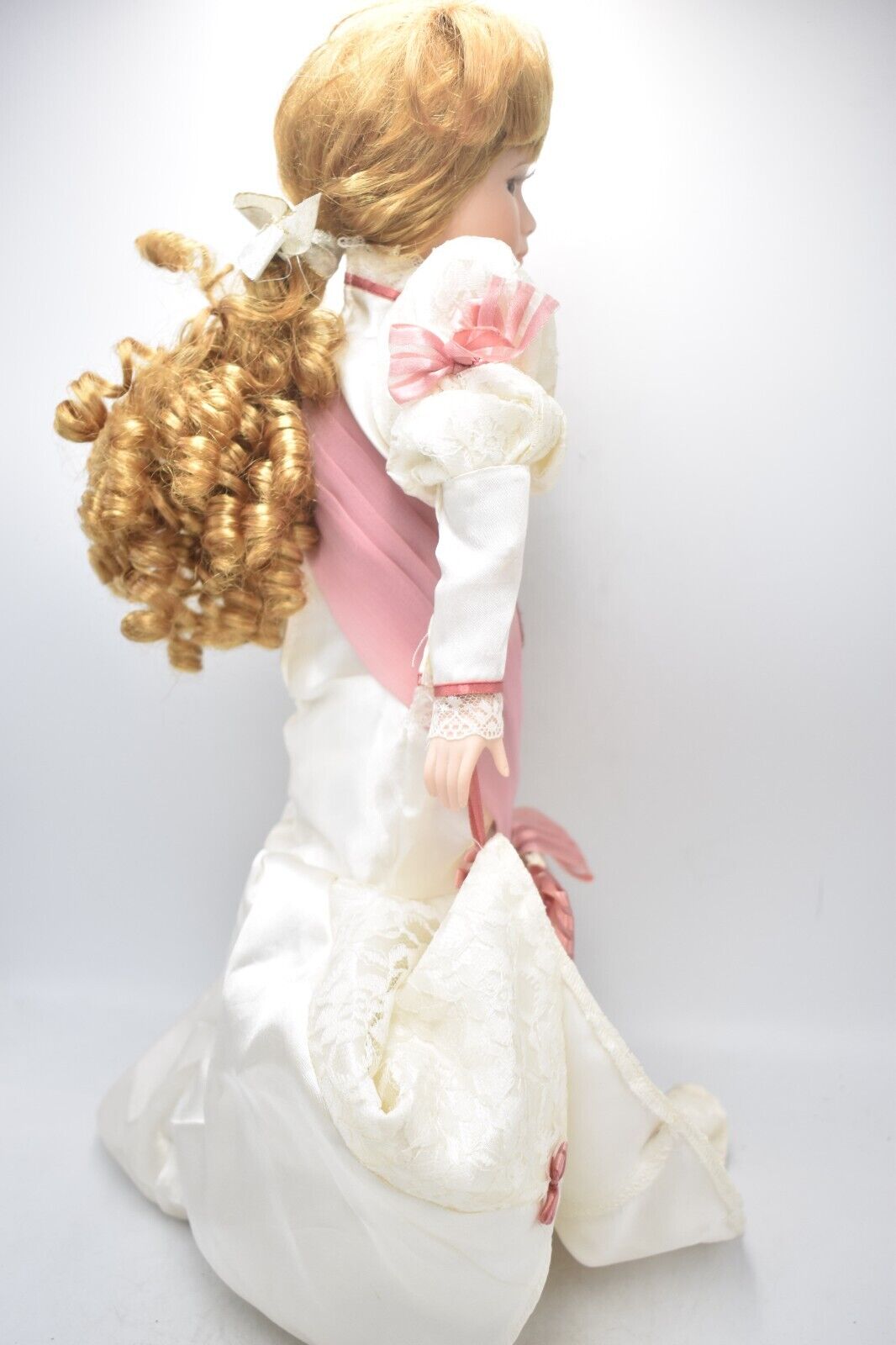 Vintage Porcelain Doll – Blonde Hair, Brown Eyes, Regency Cream Dress – 45cm