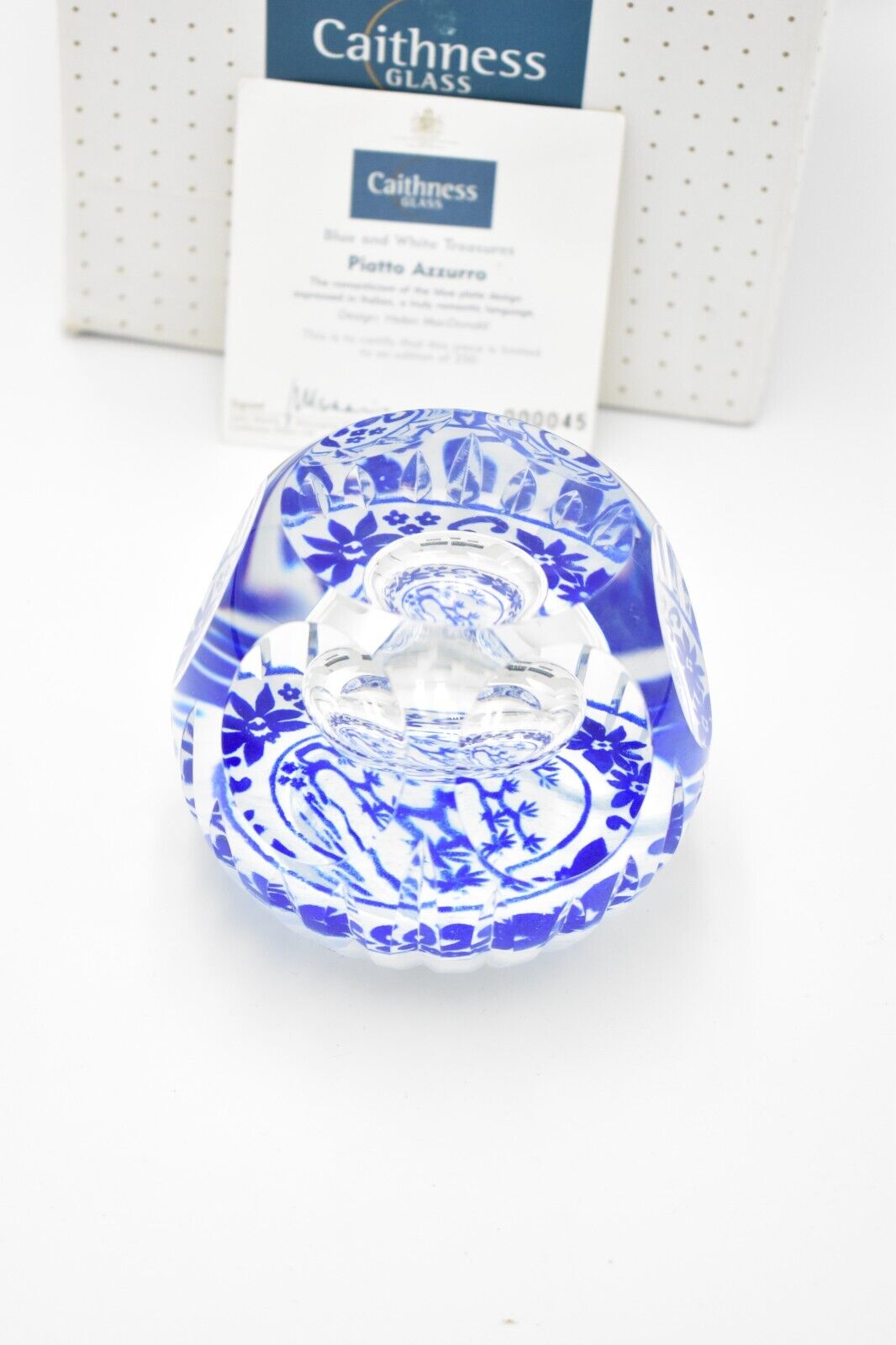 Caithness Paperweight Piatto Azzurro Magnum - Limited Edition by Helen MacDonald