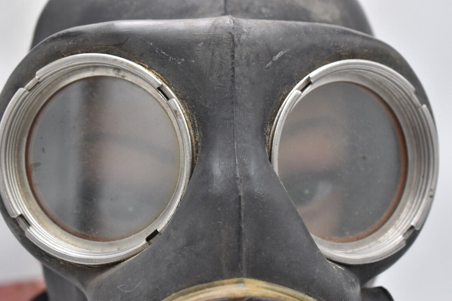 British Army Gas Mask No. 4 MKIII and Haversack – Dated 1941