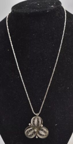 Vintage Sterling Silver 925 Filigree Flower Pendant Necklace 44cm
