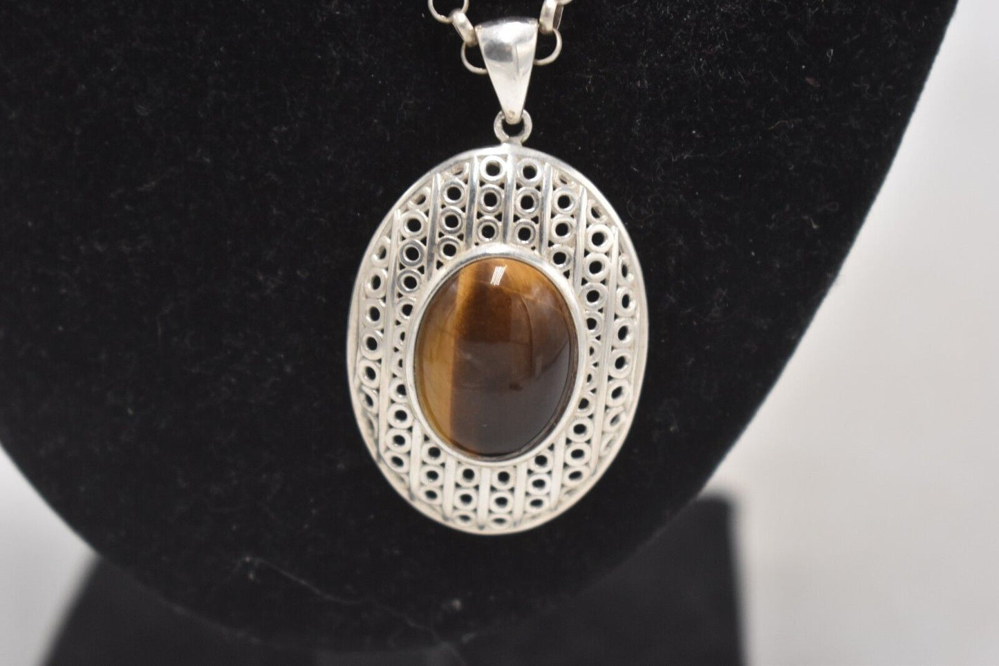 Vintage Sterling Silver 925 Tiger Eye Pendant Necklace – 46cm, 17.1g