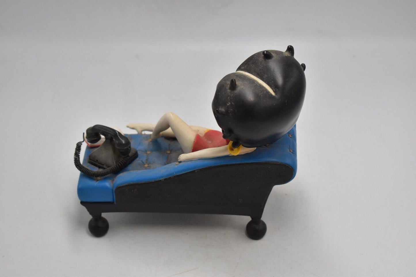 Betty Boop Figurine on Chaise Lounge with Phone & Book – King Features Syndicate