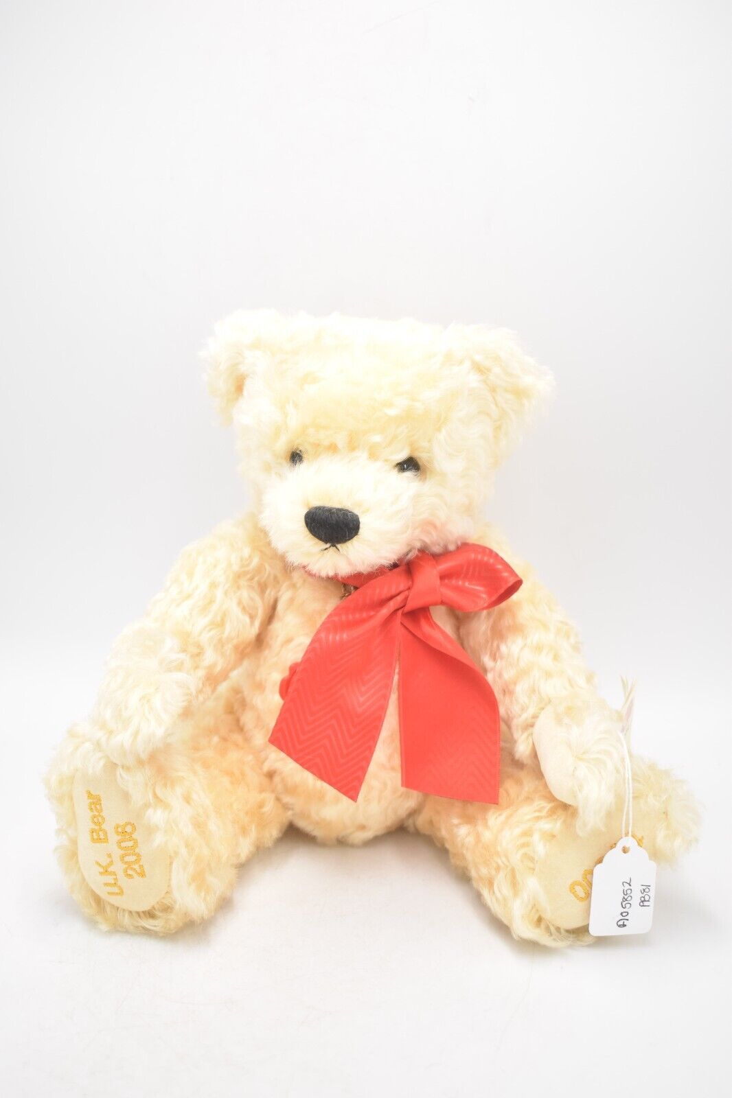 Hermann UK Teddy Bear 2006 Musical – Signed Limited Edition No. 12/500 – Retired