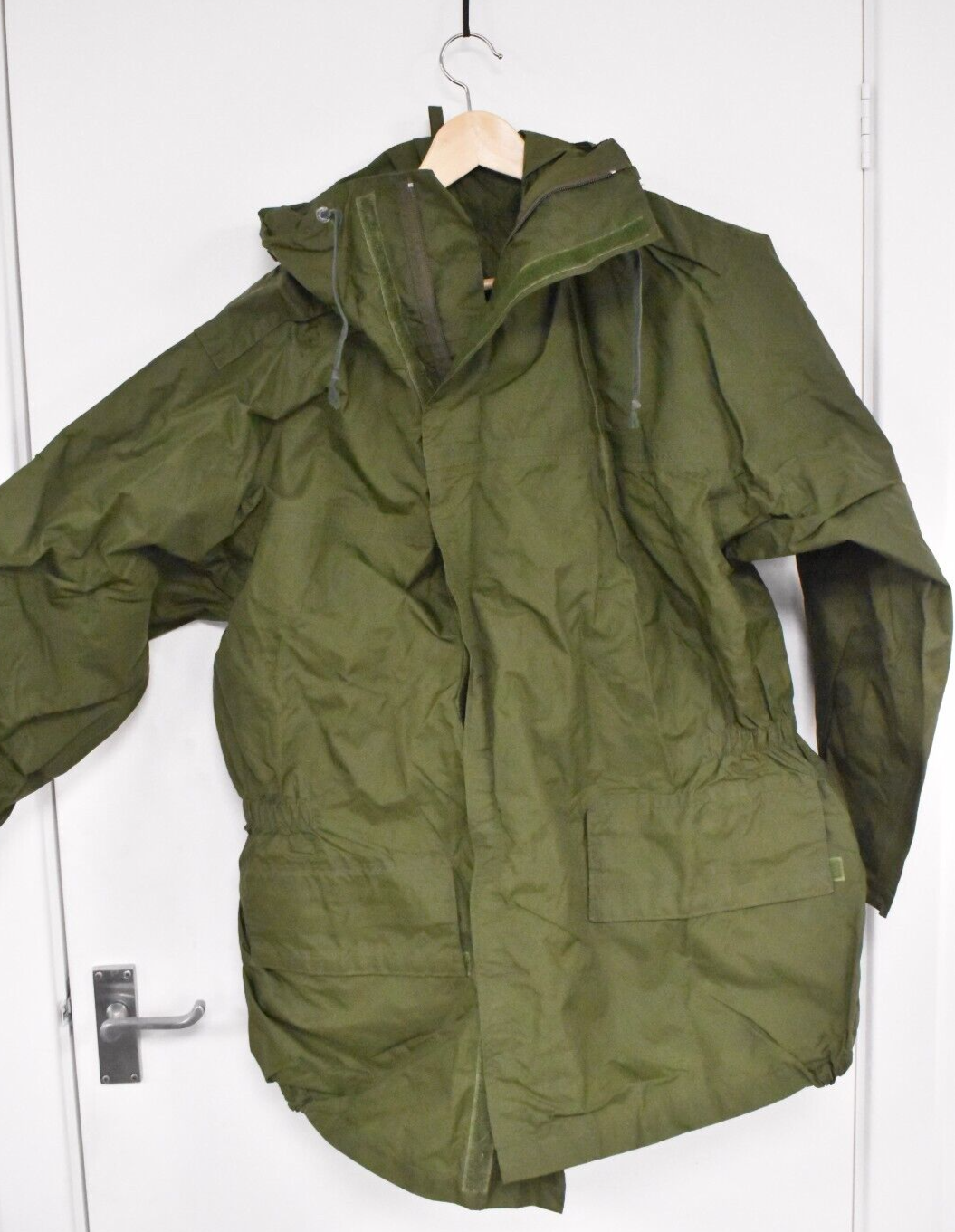 British Army/RAF Olive Green Foul Weather Waterproof Jacket – Size 180/100