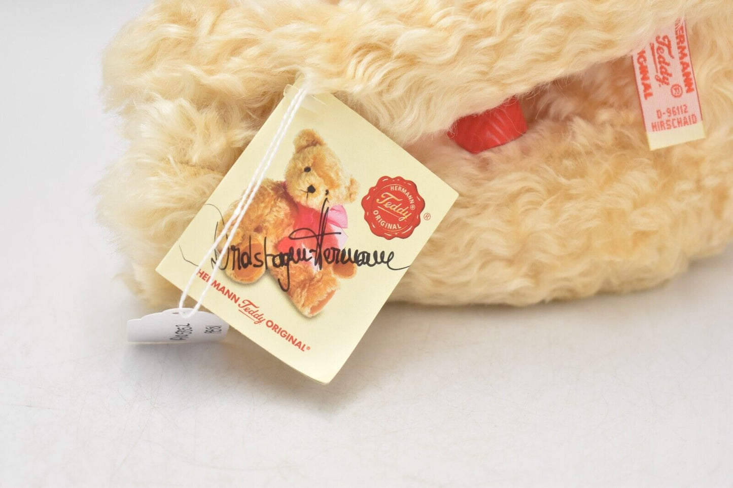 Hermann UK Teddy Bear 2006 Musical – Signed Limited Edition No. 12/500 – Retired