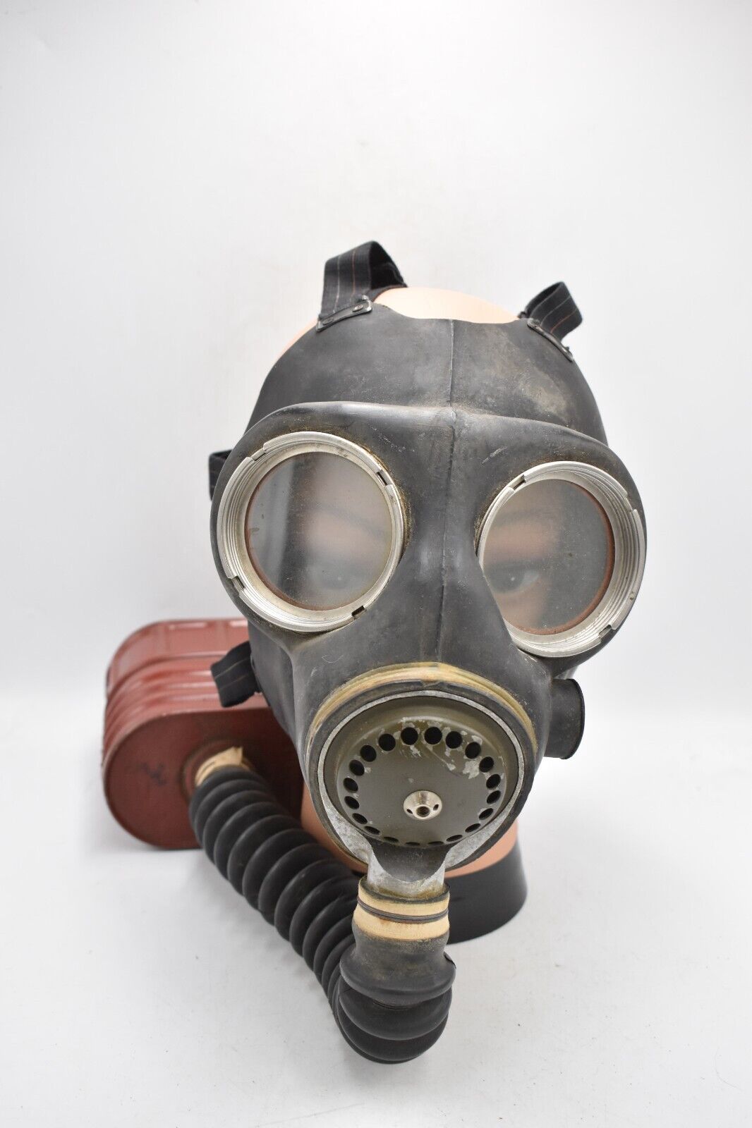 British Army Gas Mask No. 4 MKIII and Haversack – Dated 1941