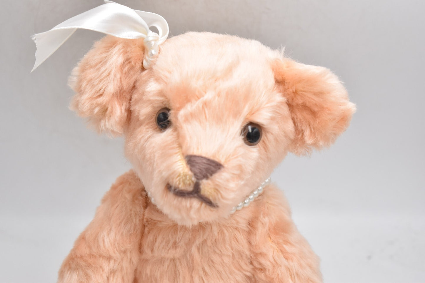 Vintage Artist Bear by Mrs B.M. Beardwell – OOAK Mohair Teddy Bear with Pearls