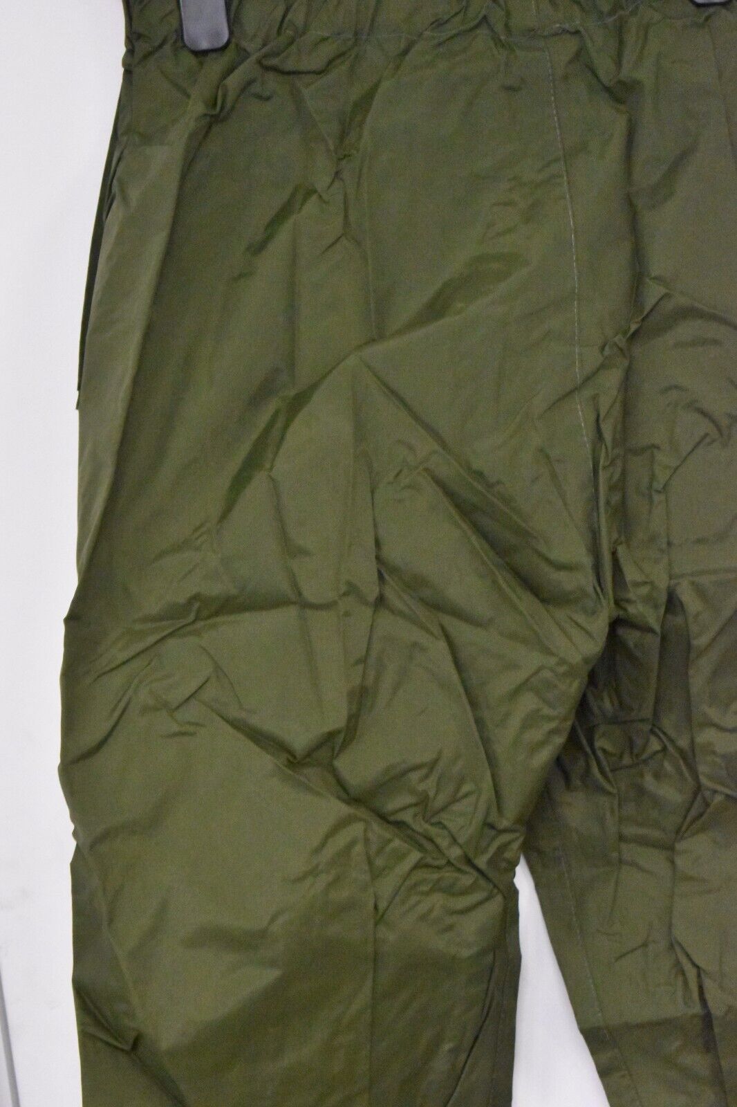 British Army/RAF Foul Weather Waterproof Trousers – Olive Green, Size 170/80