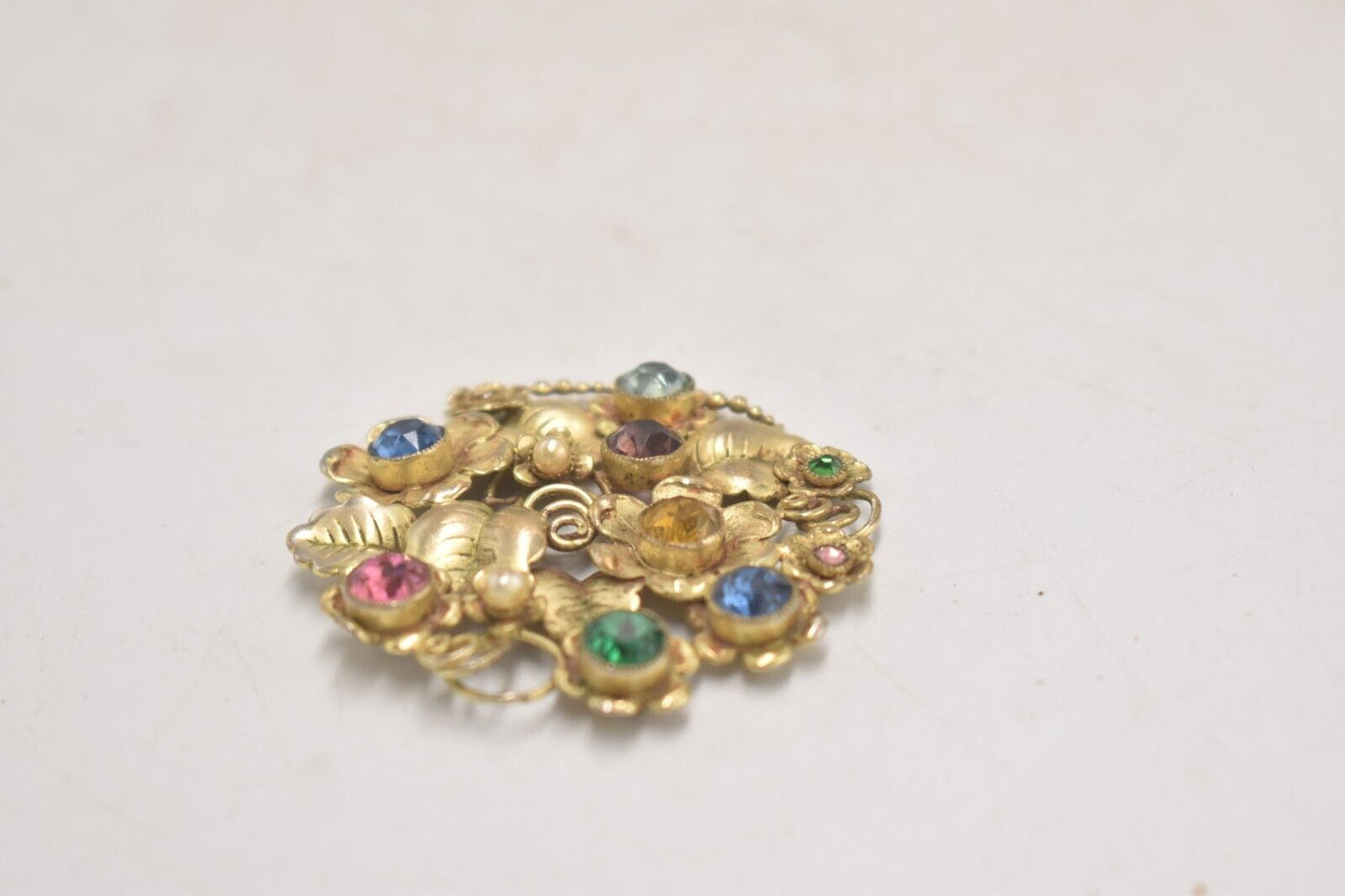 Vintage Gold Tone & Rhinestone Floral Pendant – 4.5cm