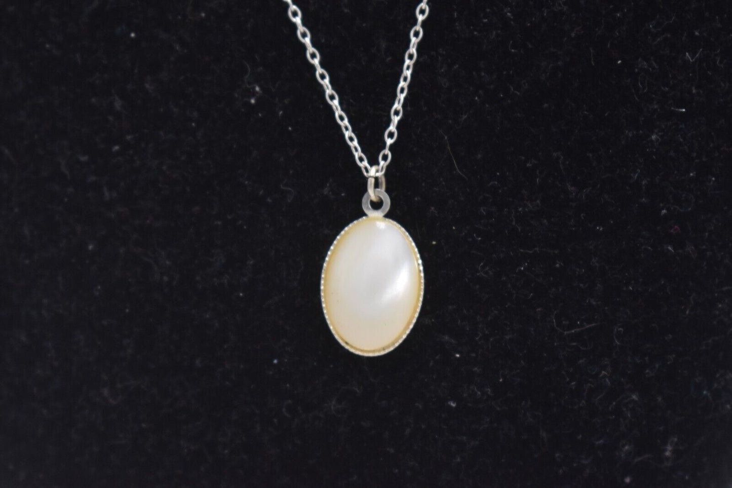 Vintage Sterling Silver 925 Necklace & Mother of Pearl Pendant – 45cm