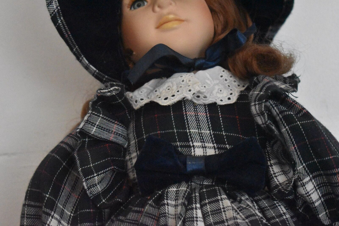Vintage The Leonardo Collection Gertrude Large Porcelain Doll – Retired & Tagged, 60cm