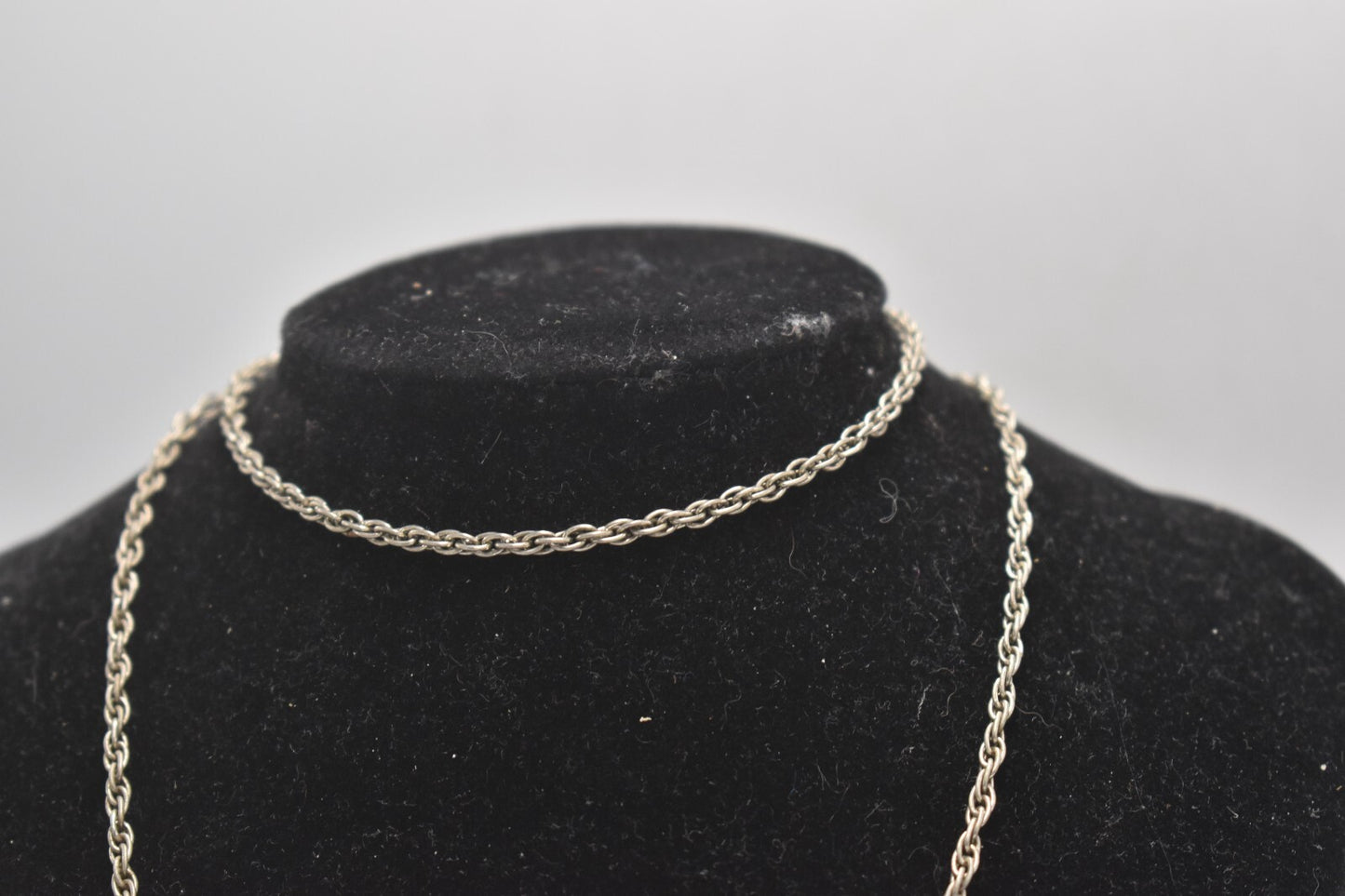 Vintage Silver Metal Rope Chain Necklace – 34cm