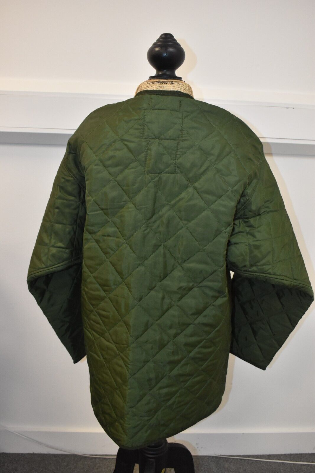 British Army Green Quilted Extreme Cold Weather Parka Jacket Liner – Size 170/10