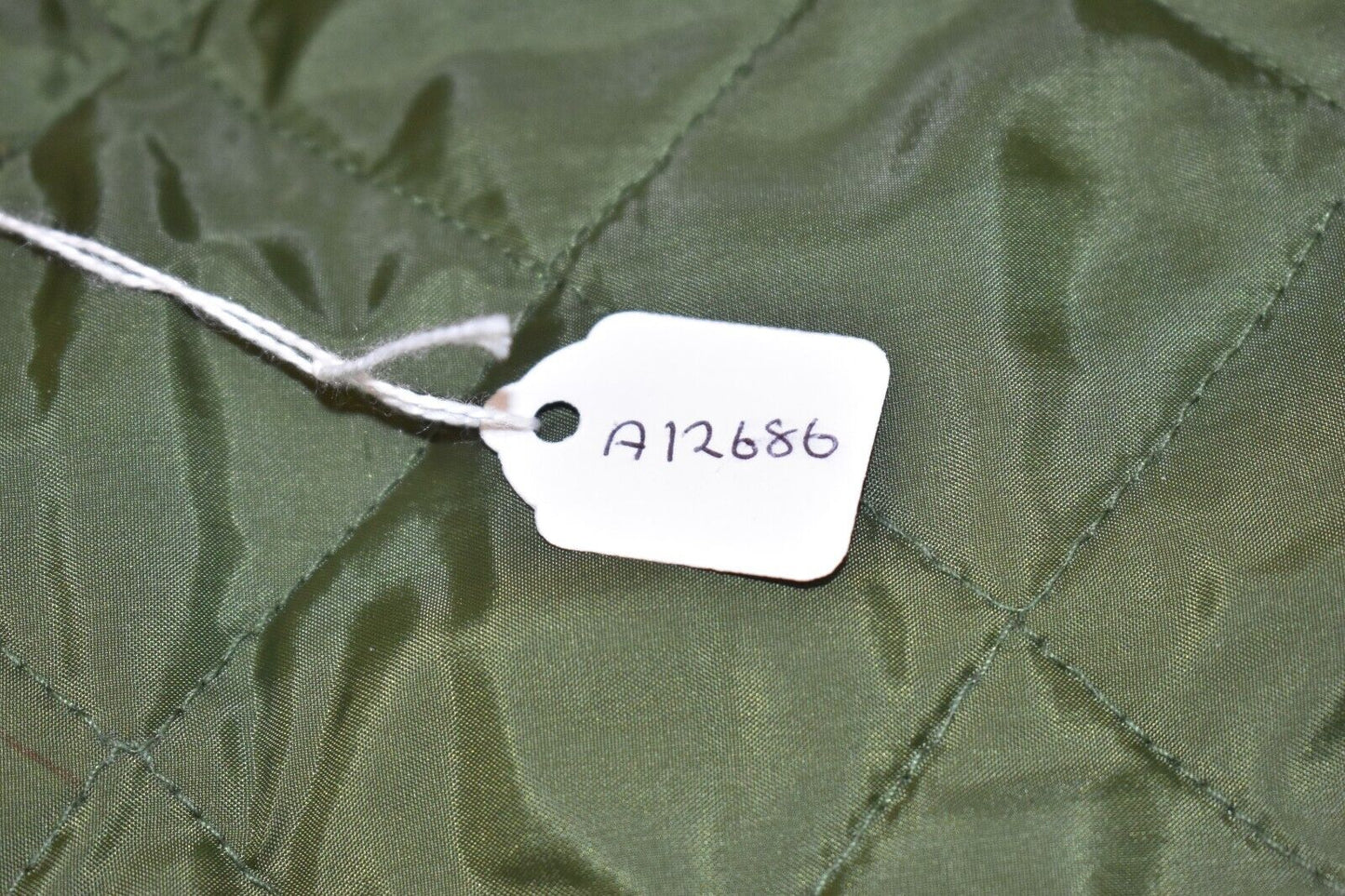 British Army Green Quilted Extreme Cold Weather Parka Jacket Liner – Size 170/10