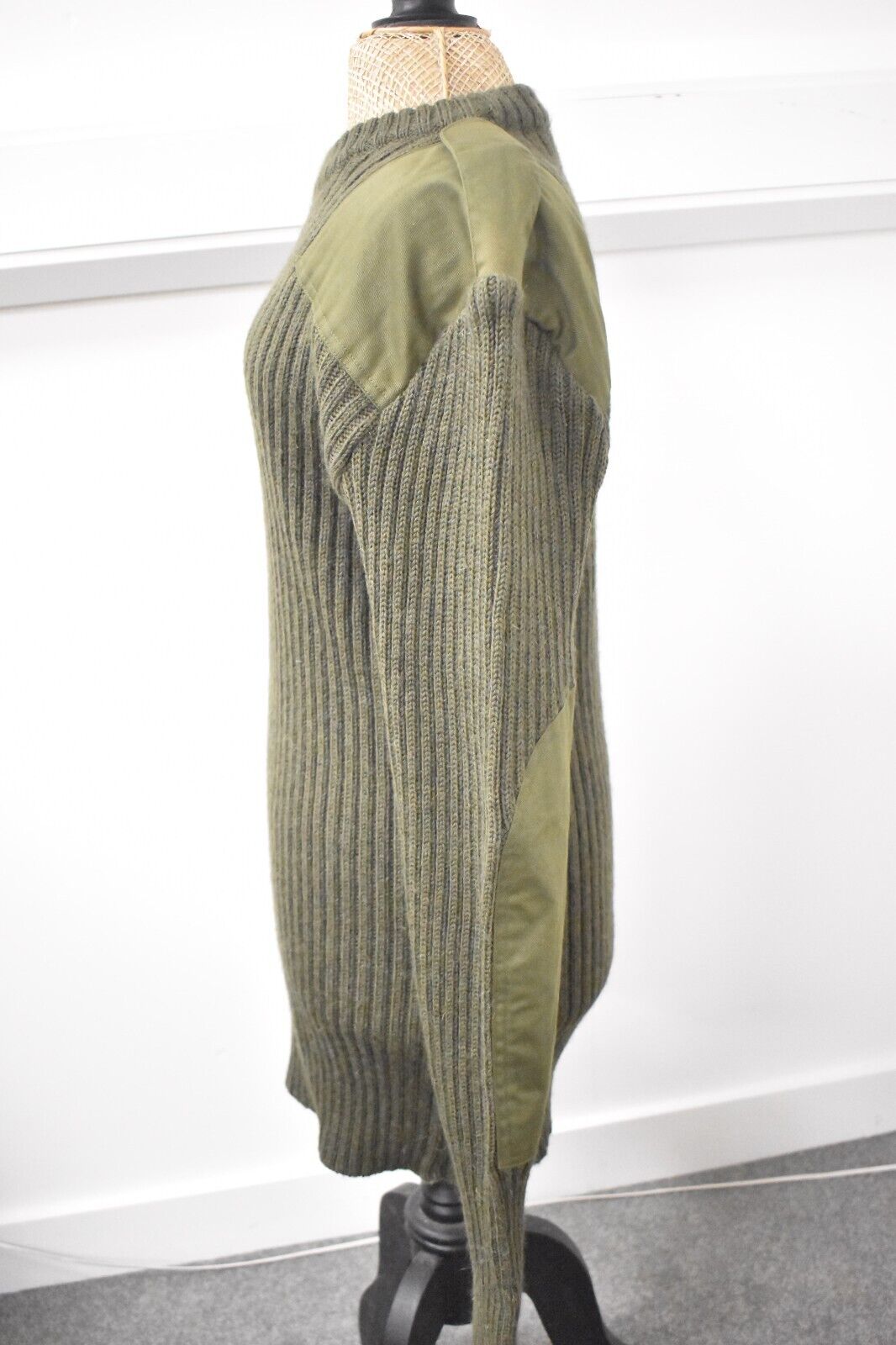 British Army Olive Green Wool Jumper Pullover Thermal Jersey - Size 100cm