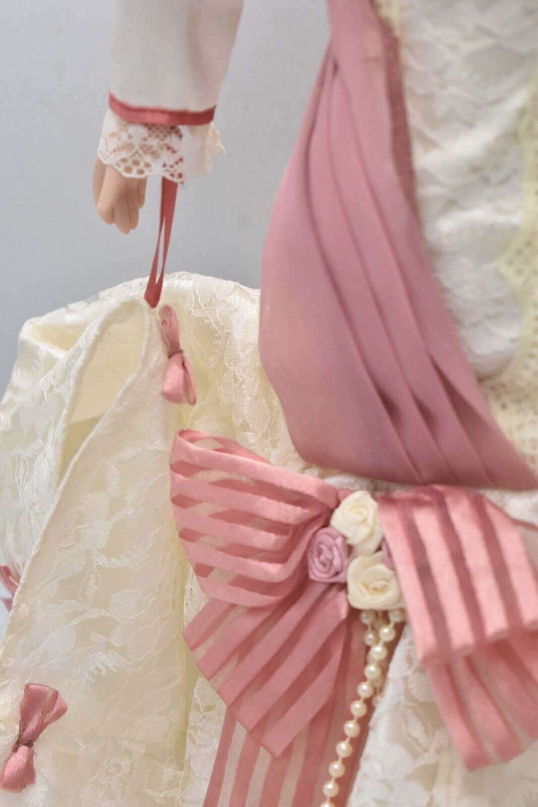 Vintage Porcelain Doll – Blonde Hair, Brown Eyes, Regency Cream Dress – 45cm