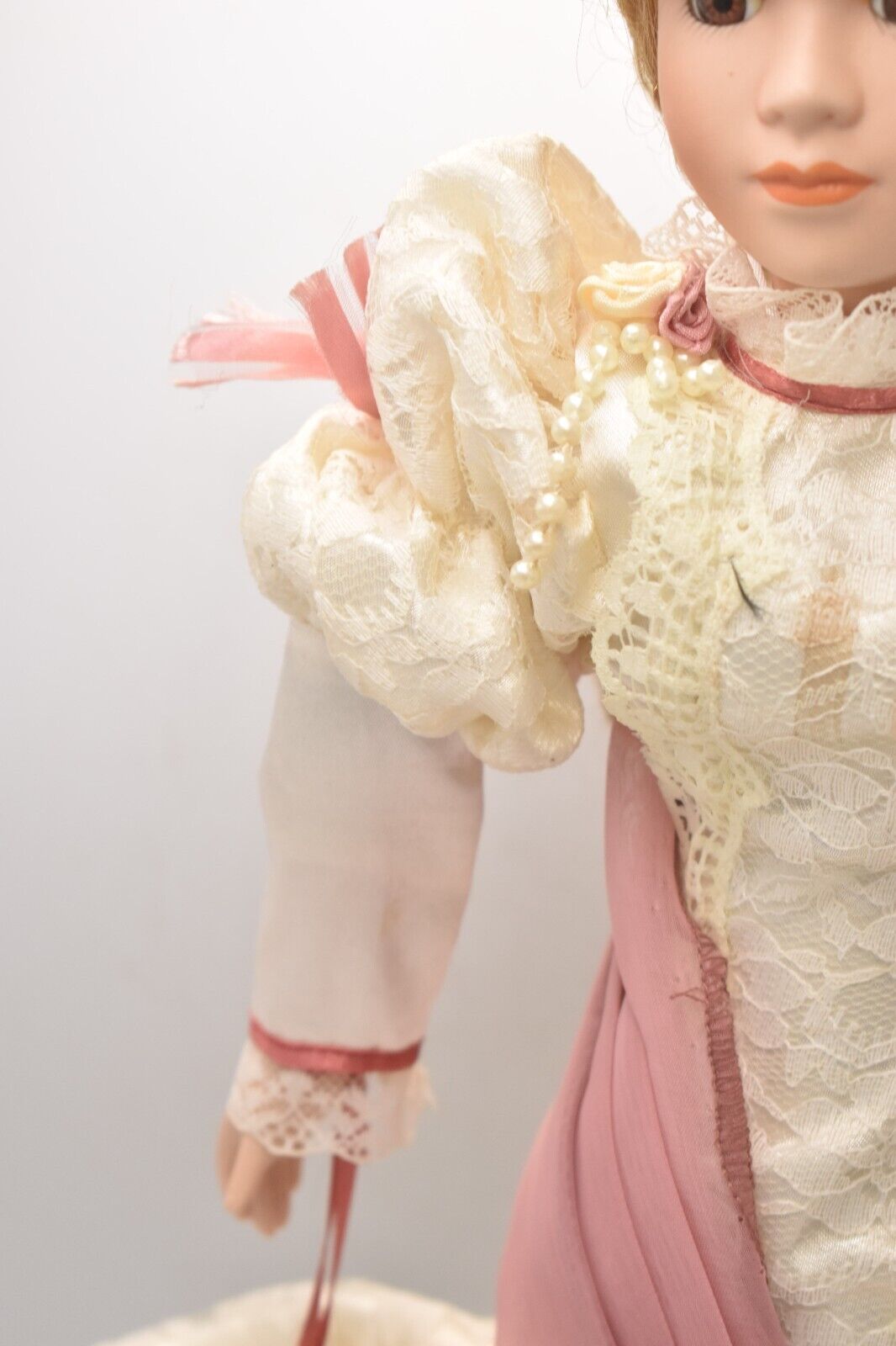 Vintage Porcelain Doll – Blonde Hair, Brown Eyes, Regency Cream Dress – 45cm