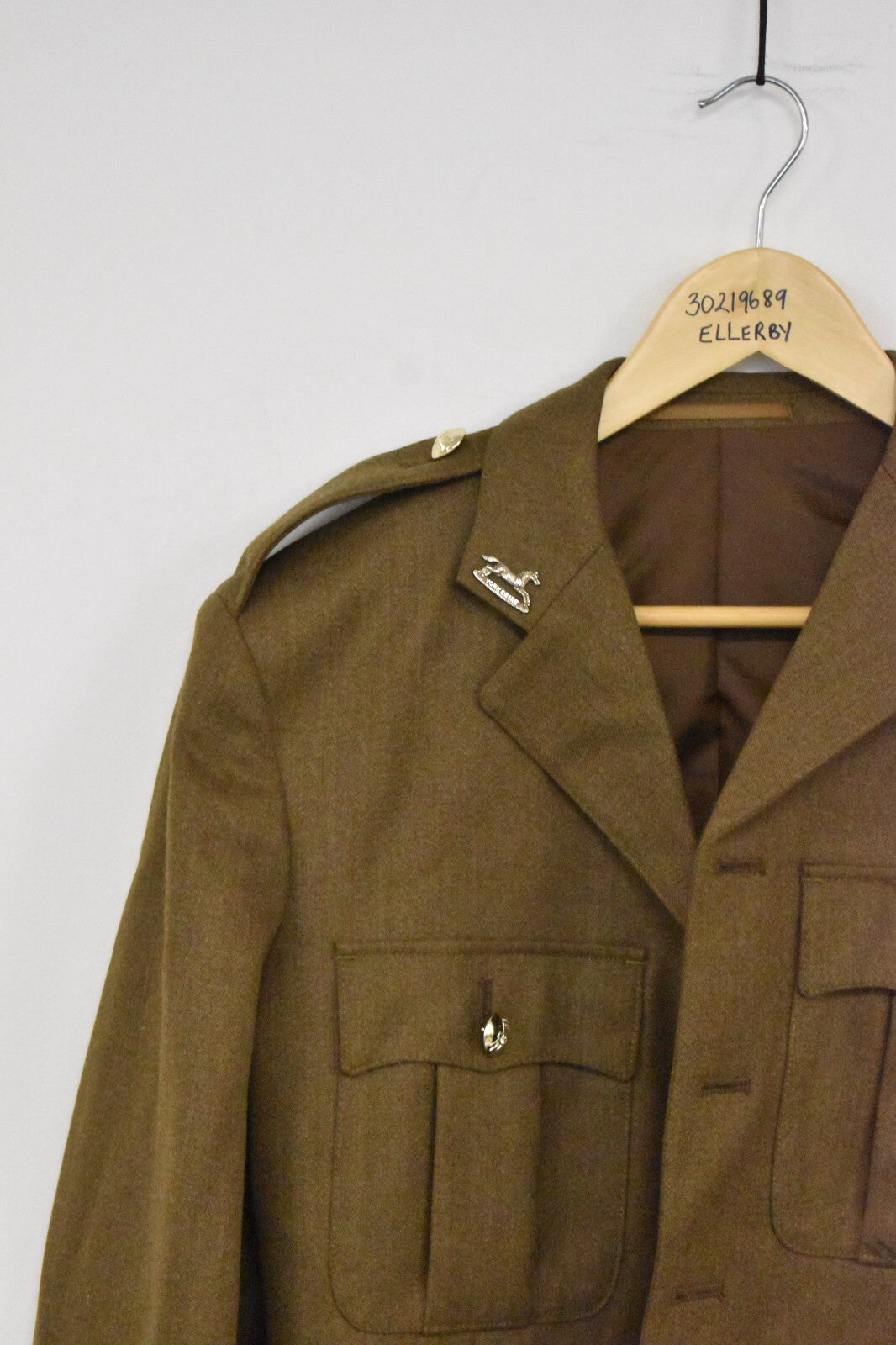 British Army Men’s No. 2 Dress Jacket – Yorkshire Regiment – Size 182/100/84