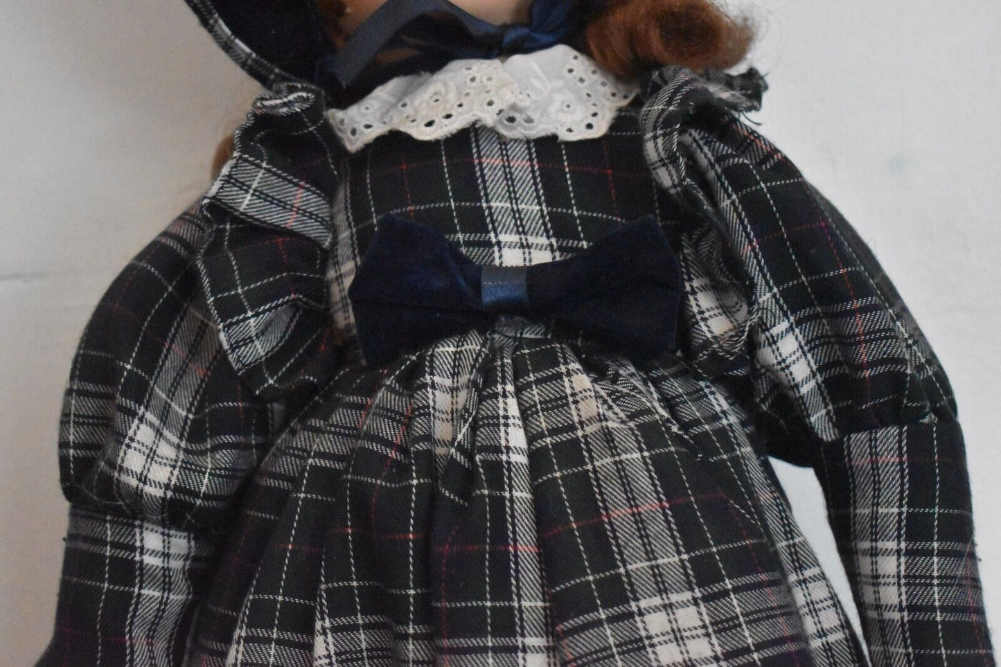 Vintage The Leonardo Collection Gertrude Large Porcelain Doll – Retired & Tagged, 60cm