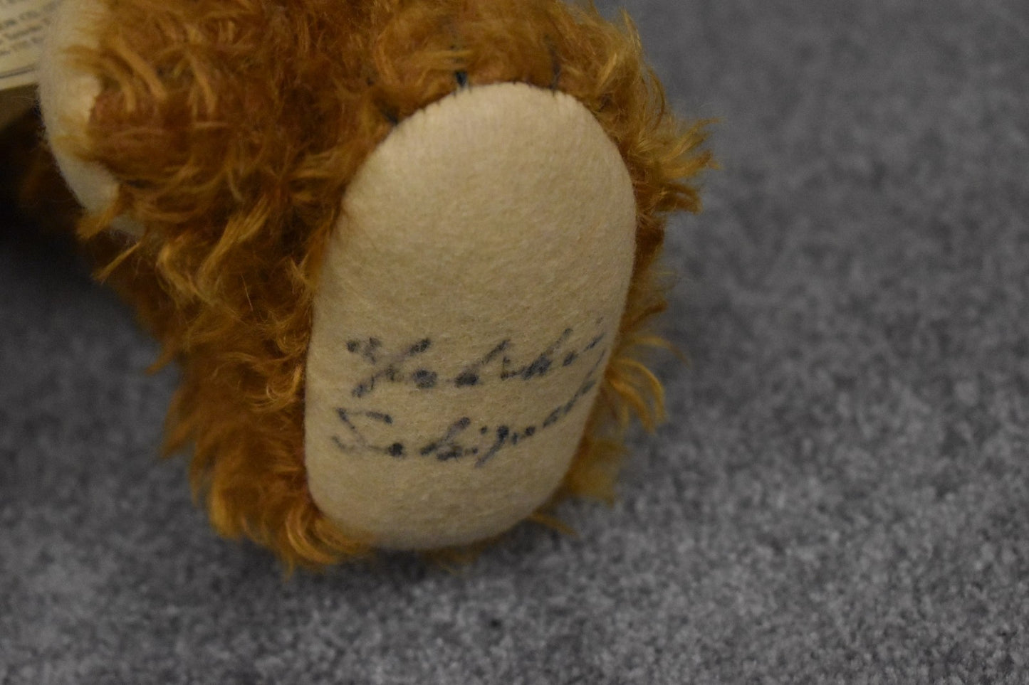 Vintage Teddy Girl by Sun Arrow – Limited Edition Mohair Bear – #1830/2000 – Box