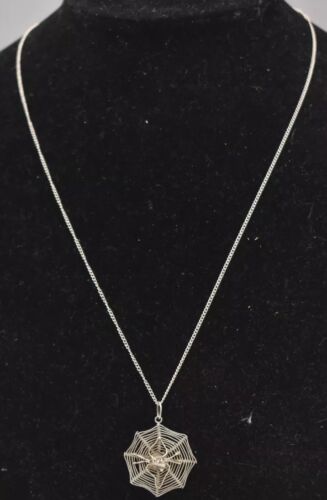 Vintage 925 Sterling Silver Spider Web Pendant Necklace - 42cm
