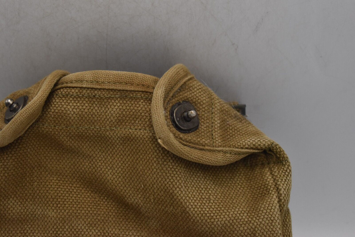 British Army 44 Pattern Water Bottle Pouch – Tan Canteen Carrier – Vintage Military Gear