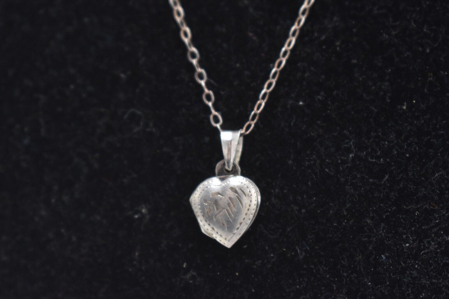 Vintage Sterling Silver 925 Necklace and Heart Locket Pendant 41cm