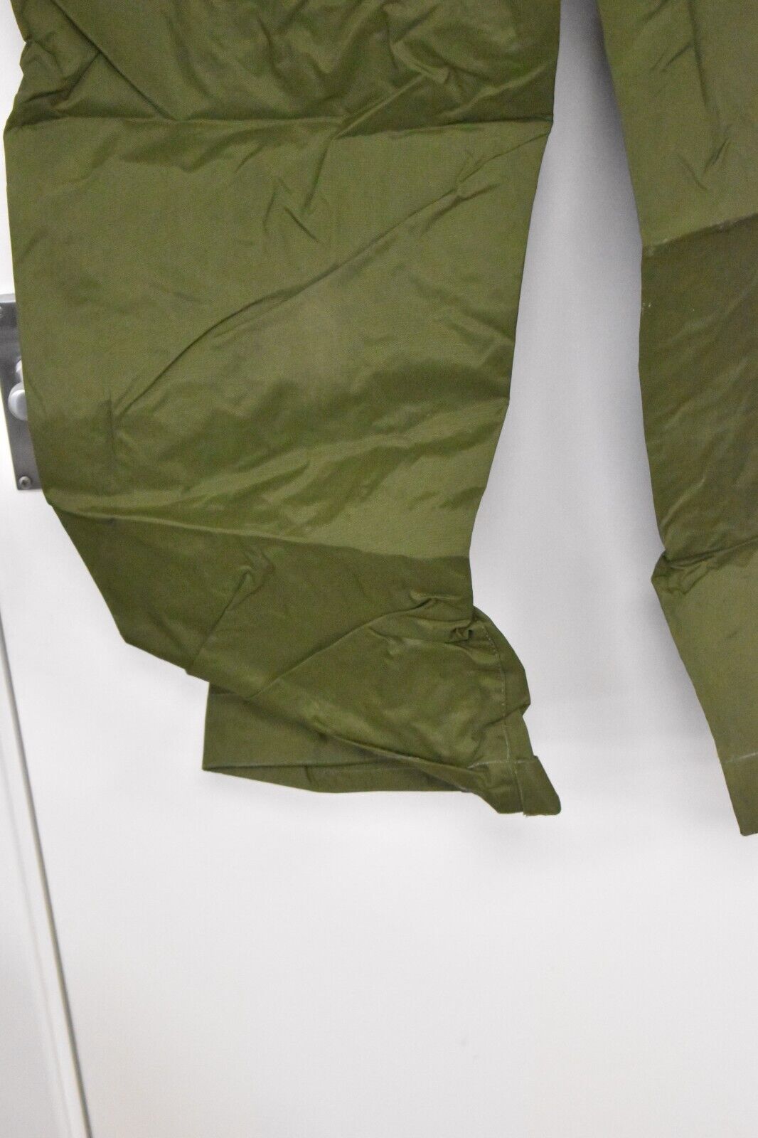 British Army/RAF Foul Weather Waterproof Trousers – Olive Green, Size 170/80