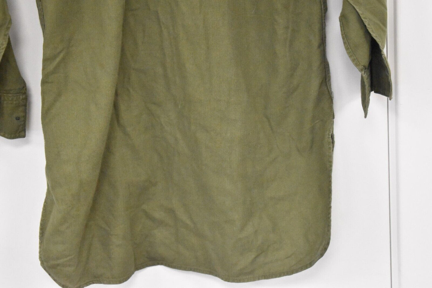 British Army 1960s Olive Green Jungle Aertex Cellular Shirt – Size 38"