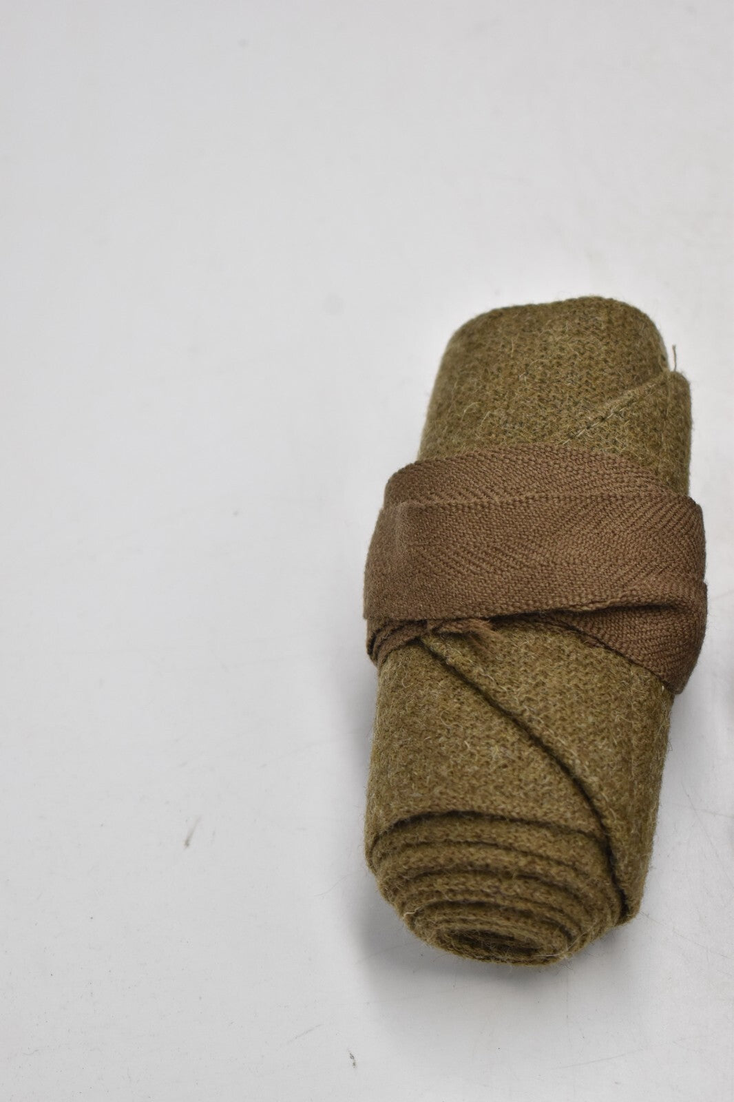 British Army WWI & WWII Khaki Puttees – 4" Width