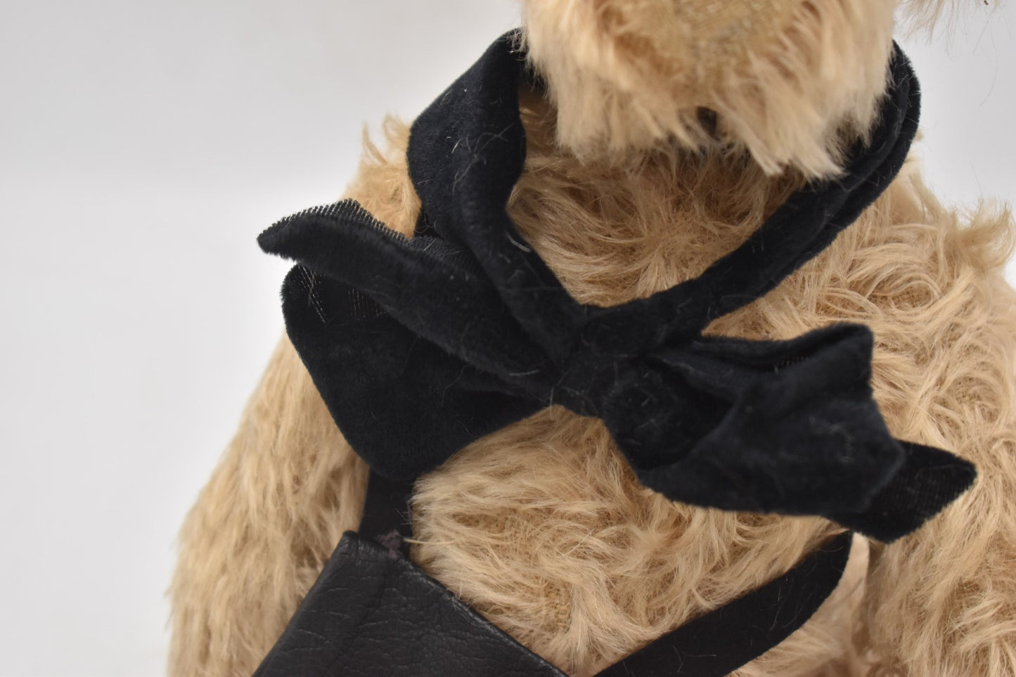 Wood U Like “Ambrose” Yes/No Bear – OOAK Artist Teddy Bear by Richard & Lisa Gun