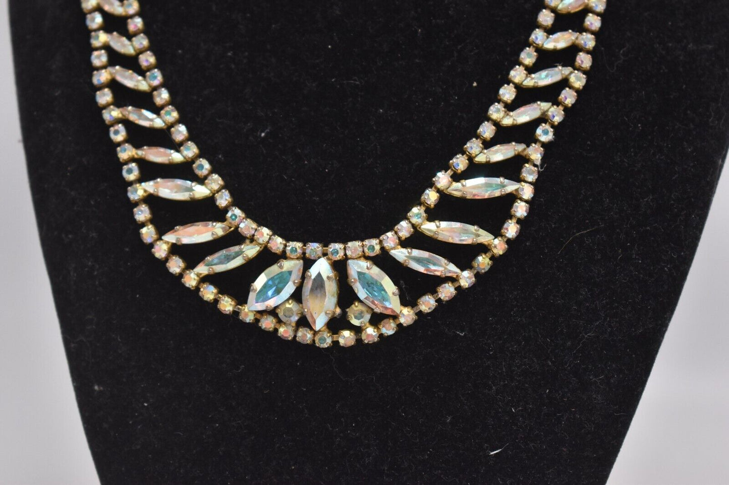 Vintage 1950s Aurora Borealis Rhinestone Statement Necklace – 44cm