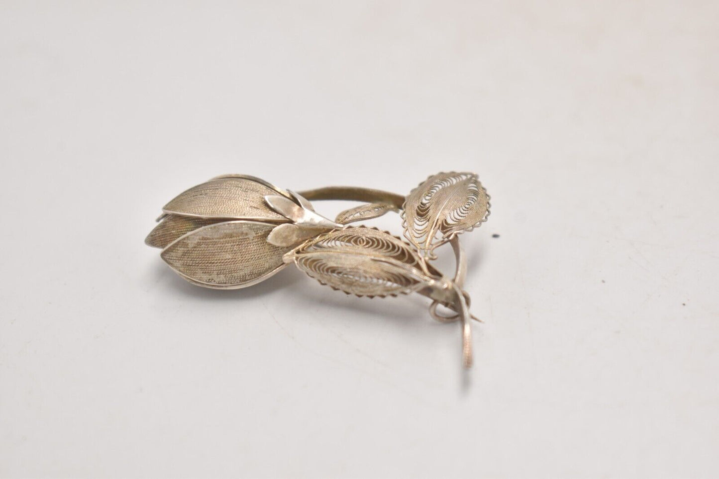 Vintage Silver Tone Tulip Filigree Brooch – Women’s Jewellery