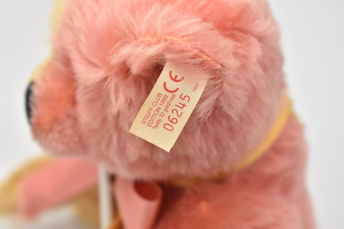 Steiff Millennium 2000 Teddy Bear 420184 Limited Edition – 32cm
