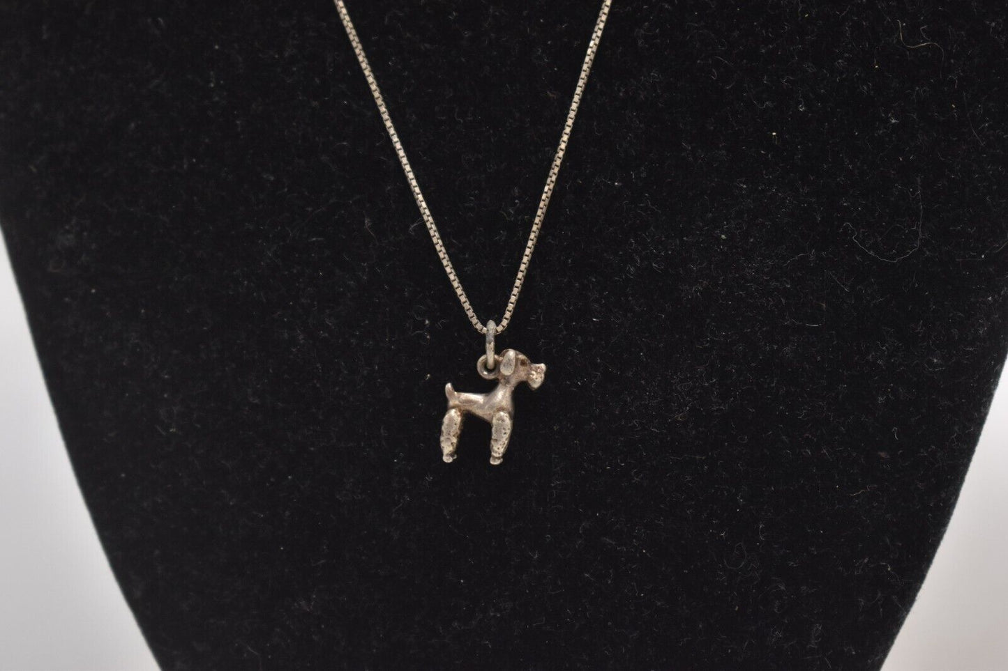 Vintage Sterling Silver 925 Poodle Dog Pendant Necklace – 42cm