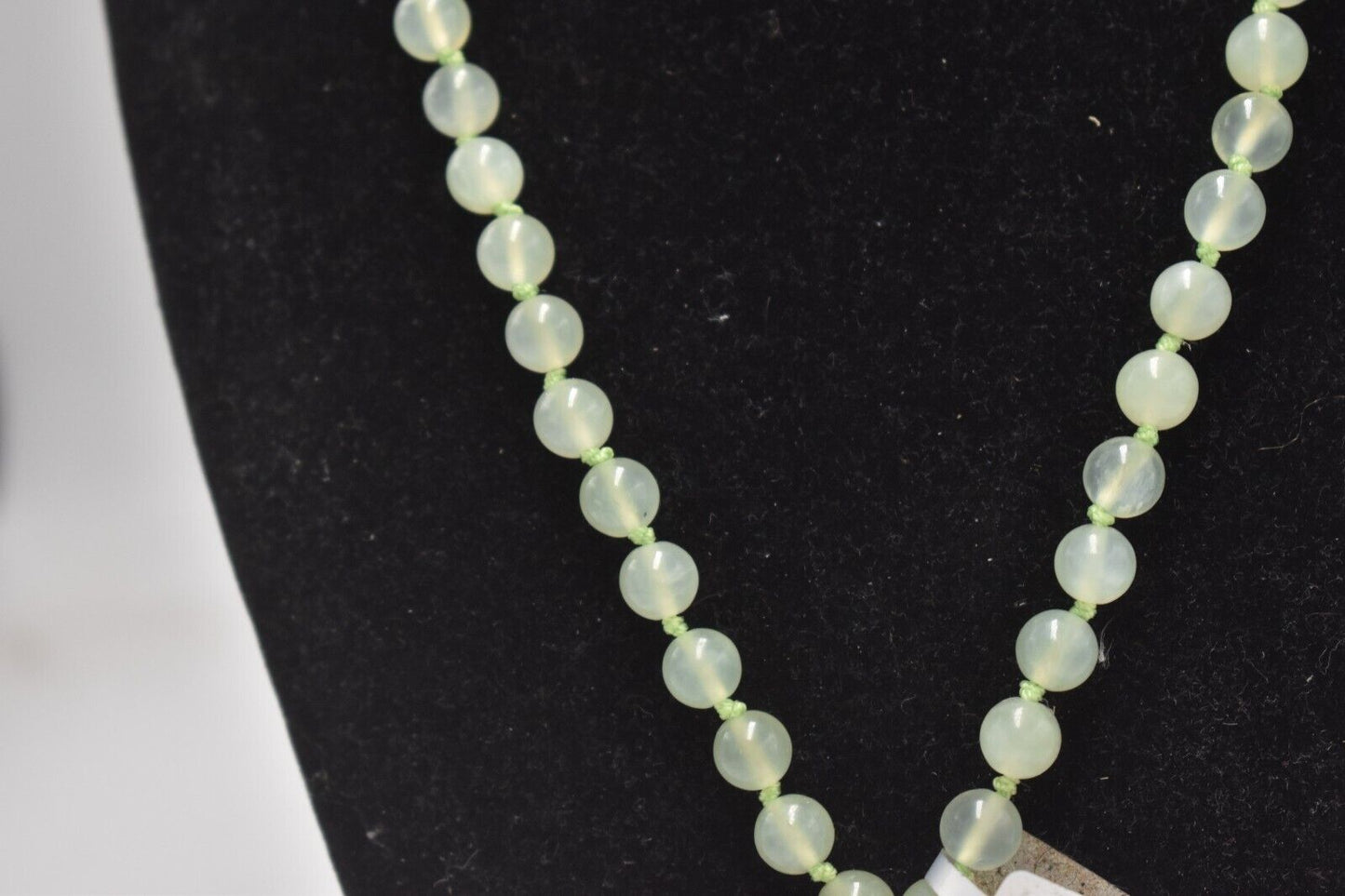 Vintage Sterling Silver and Green Serpentine Heart Pendant Necklace – 48cm