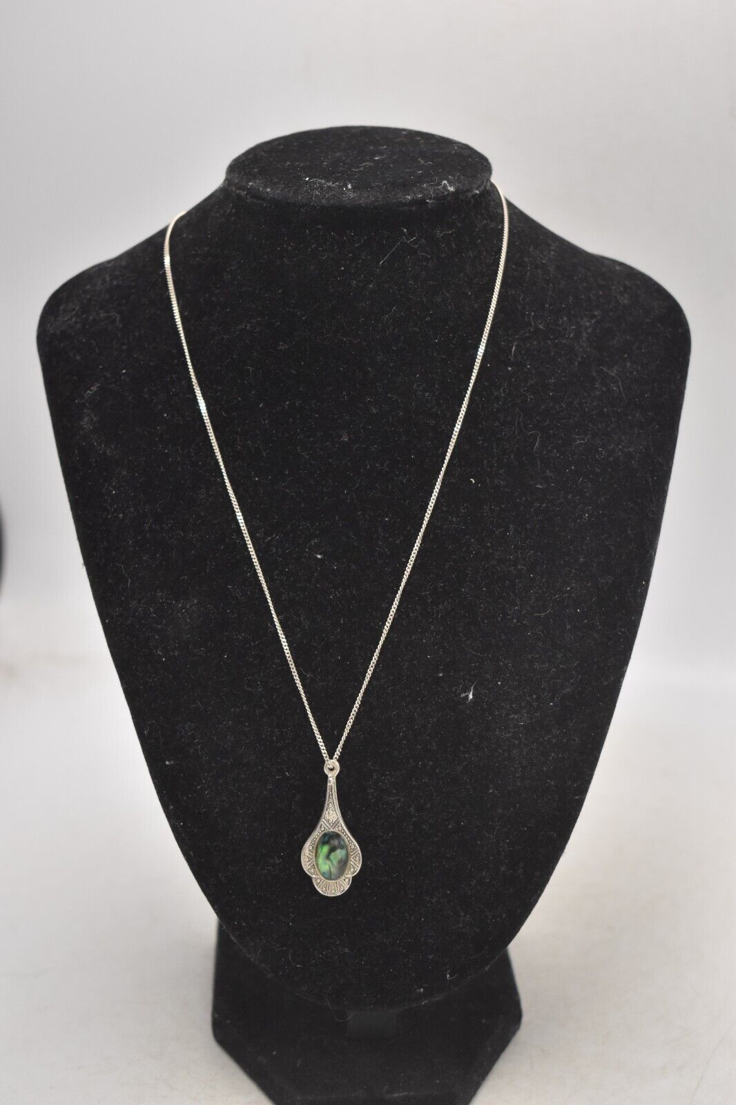 Vintage 925 Sterling Silver Abalone & Marcasite Pendant Necklace – 45cm
