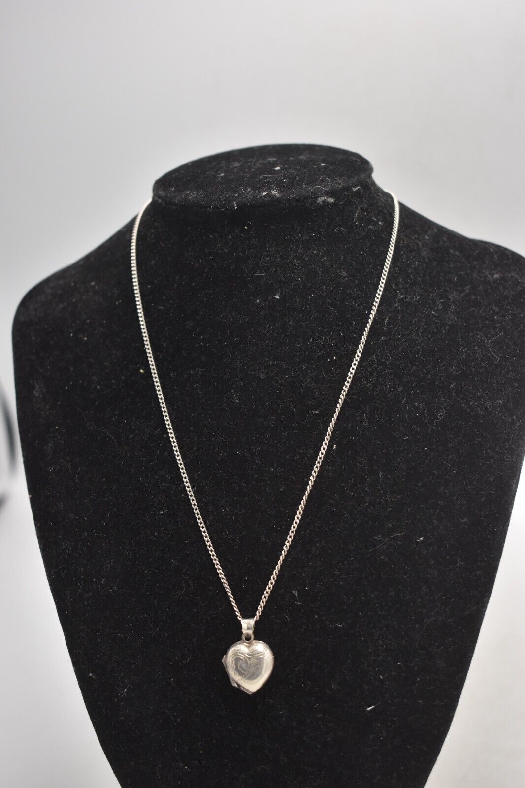 Vintage Sterling Silver 925 Necklace with Heart Locket Pendant – 40cm