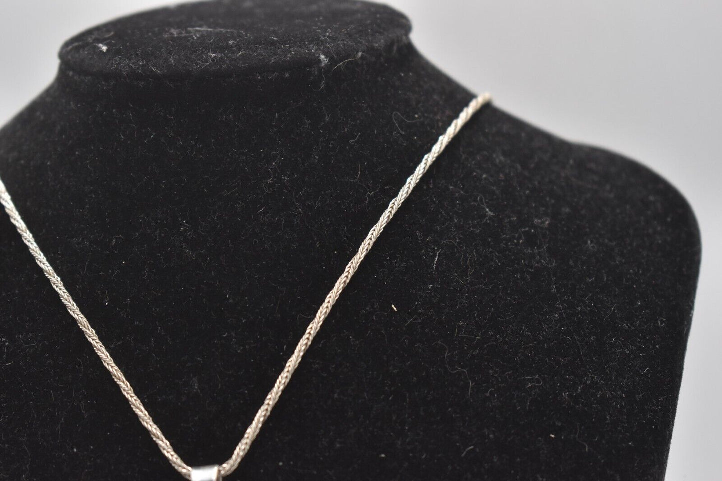 Vintage Sterling Silver 925 Necklace with Amber Pendant – 50cm, 23g