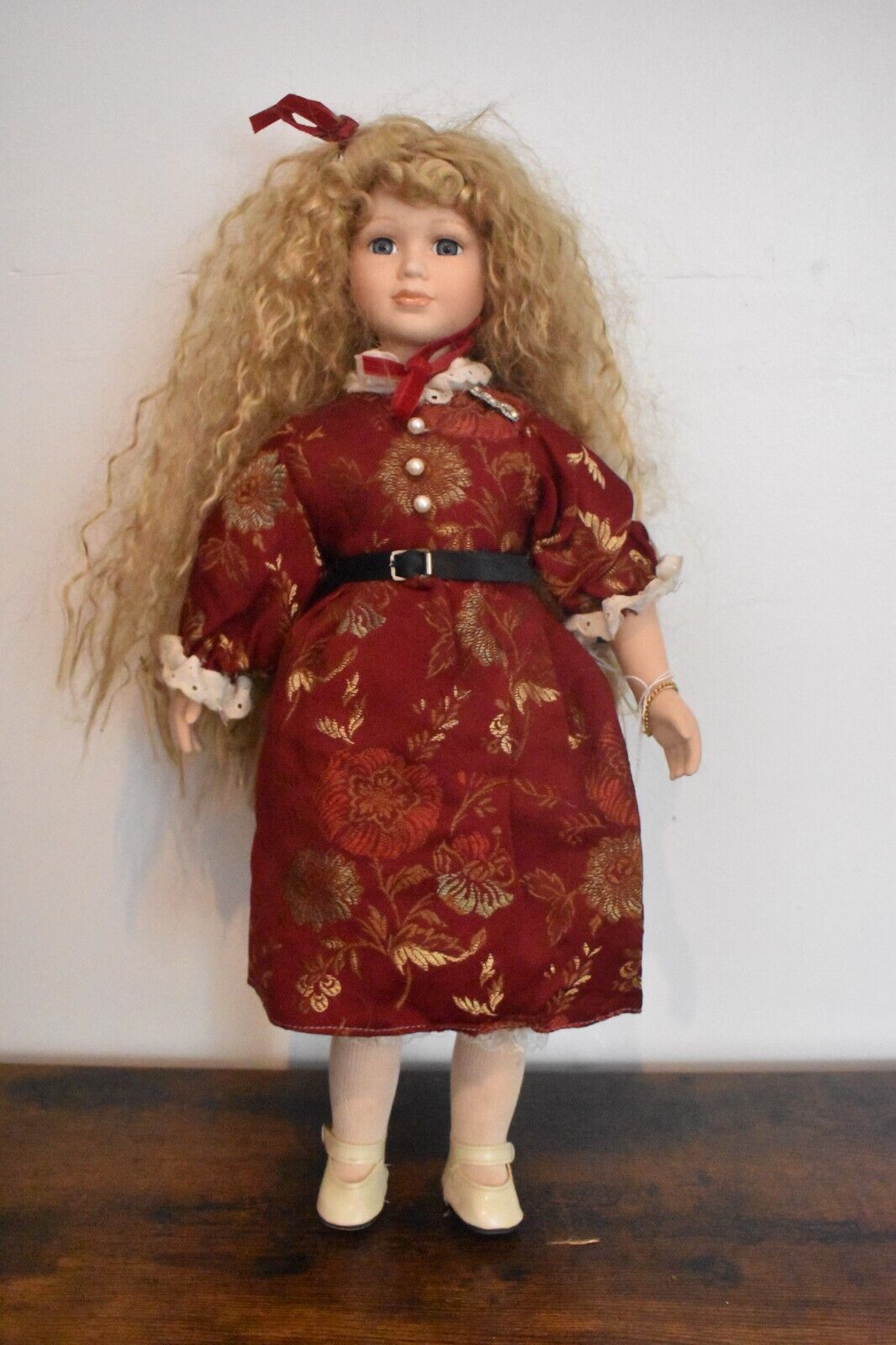 Vintage Alberon Porcelain Doll – Blonde Hair, Blue Eyes, Oriental Dress, 50cm