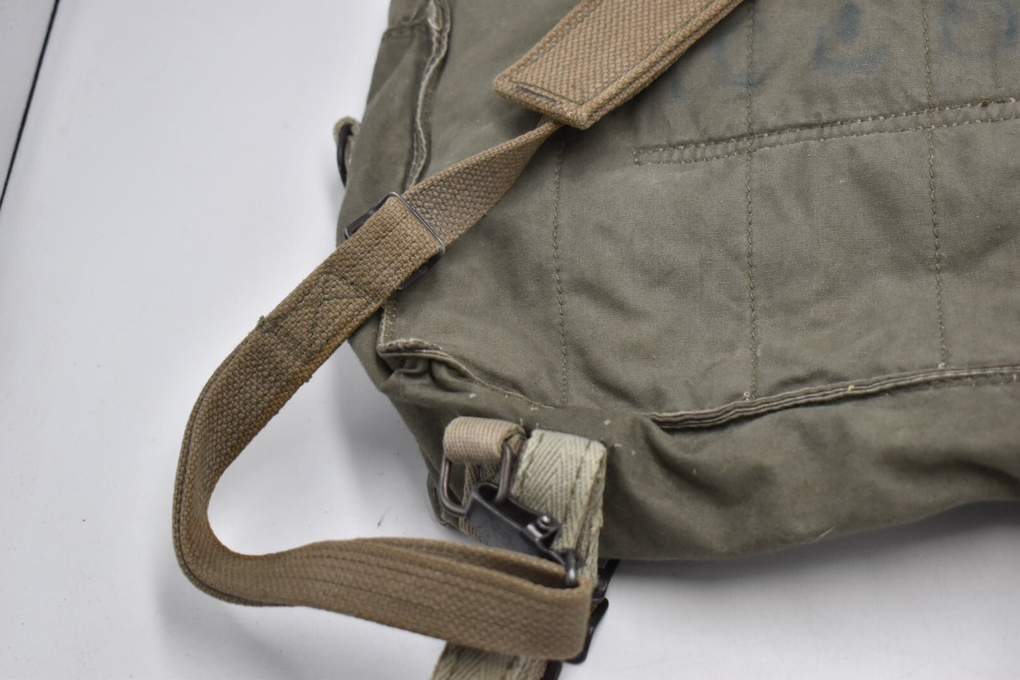 Yugoslavian Serbian Army M77 Backpack – Military Surplus Rucksack/Messenger