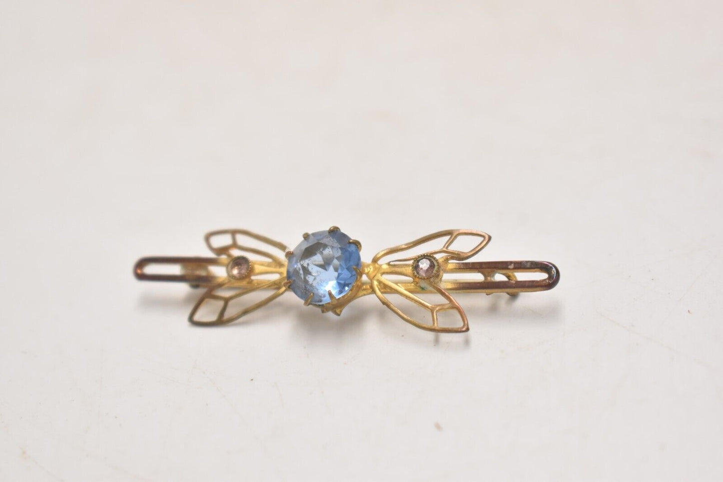 Vintage Gold Tone Butterfly Brooch with Blue Glass Gemstone – Women's Jewellery