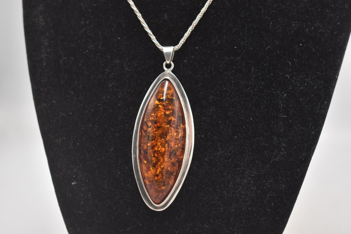 Vintage Sterling Silver 925 Necklace with Amber Pendant – 50cm, 23g
