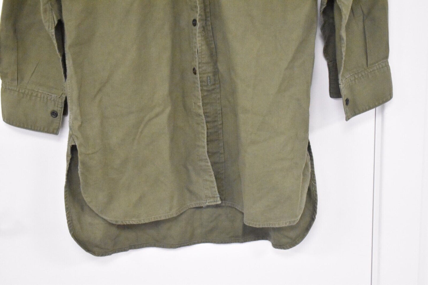 British Army 1960s Olive Green Jungle Aertex Cellular Shirt – Size 38"