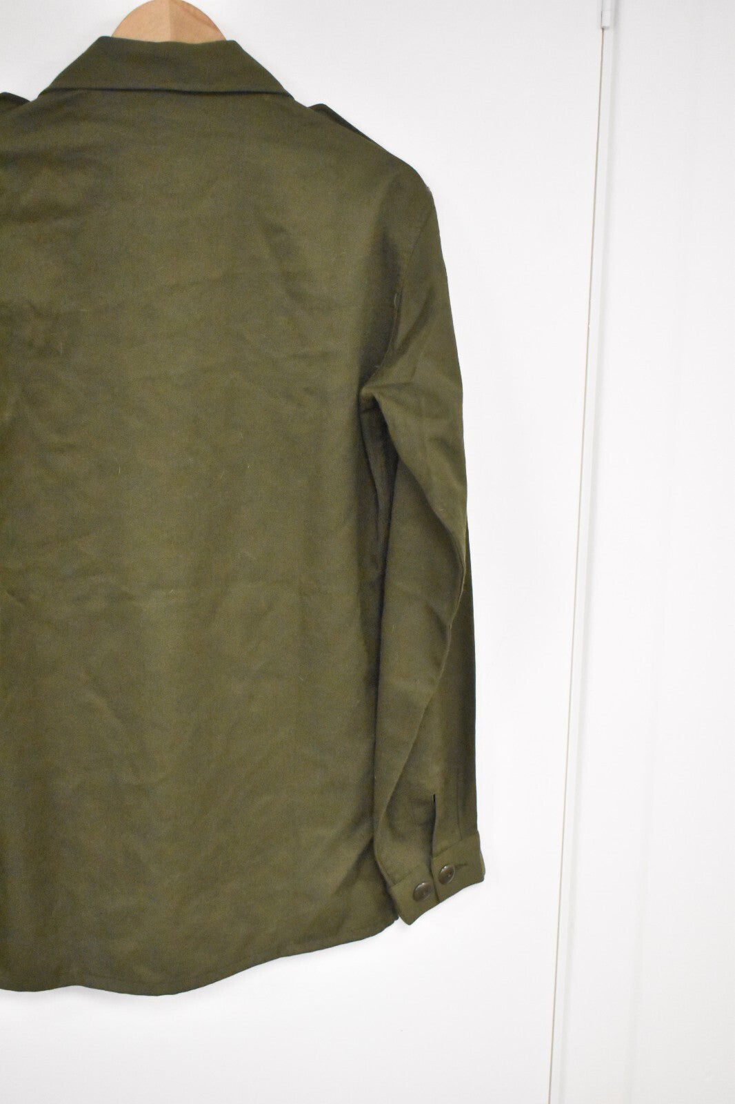 Austrian Army Field Shirt – Heereseigentum Olive – Dated 1983 – 40" Chest