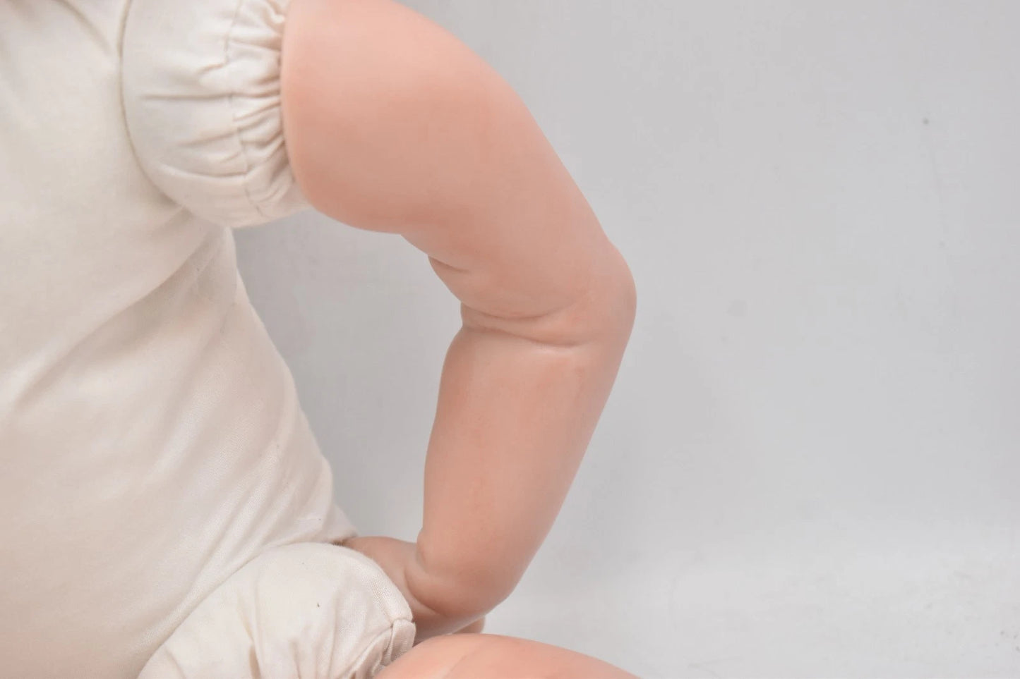 Ashton-Drake Galleries Cherish Reborn Baby Doll 42cm Lifelike Collectible