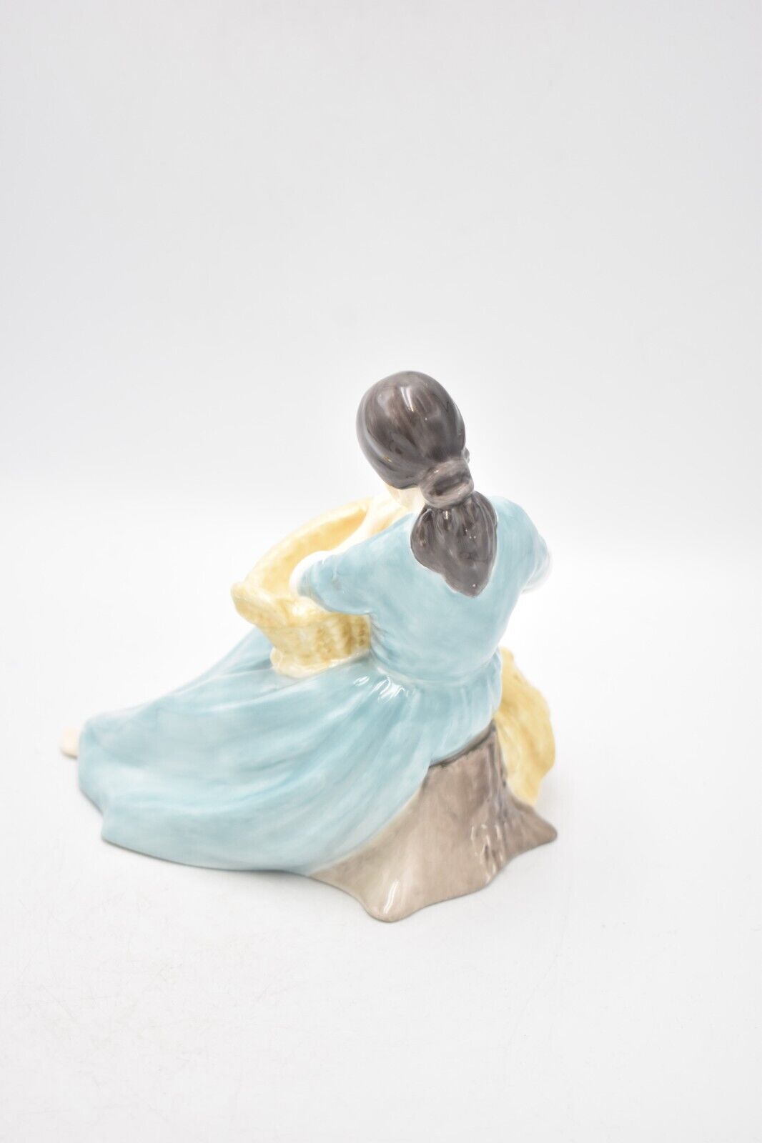 Royal Doulton The Basket Weaver HN2245 Retired Figurine Ornament