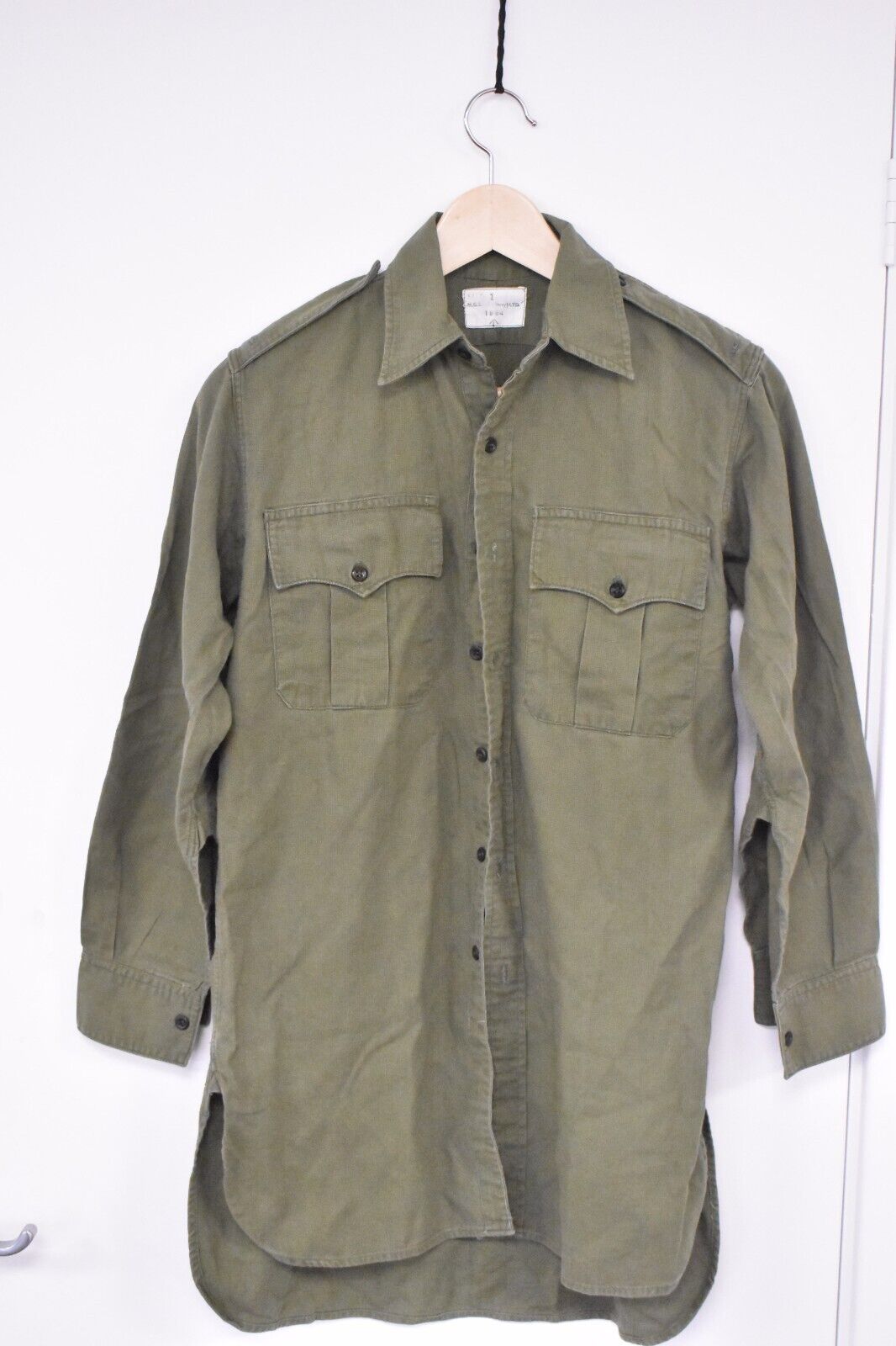British Army 1960s Olive Green Jungle Aertex Cellular Shirt – Size 38"