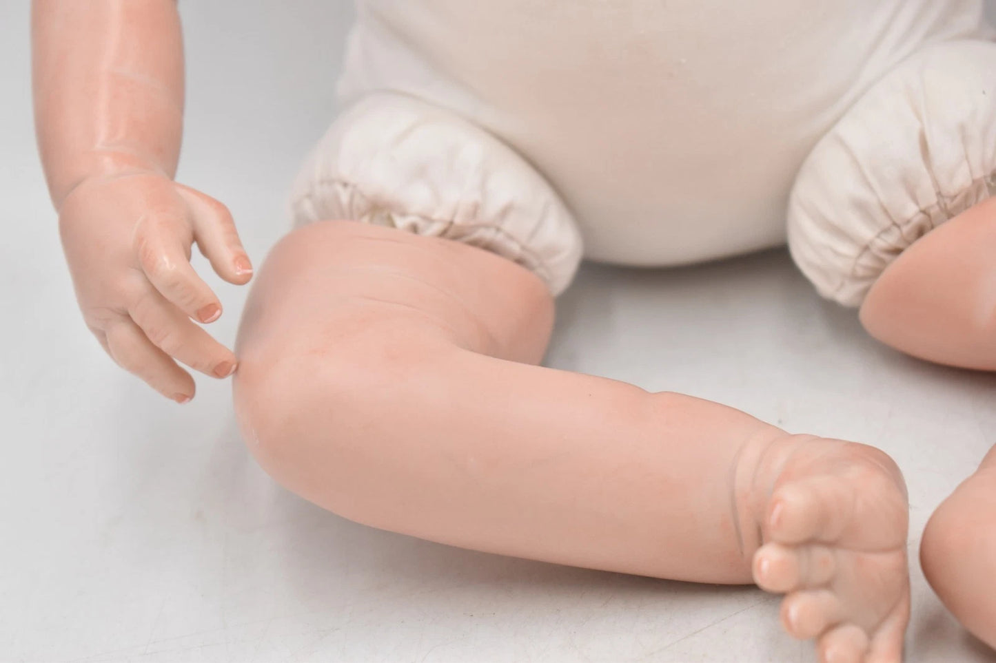 Ashton-Drake Galleries Cherish Reborn Baby Doll 42cm Lifelike Collectible