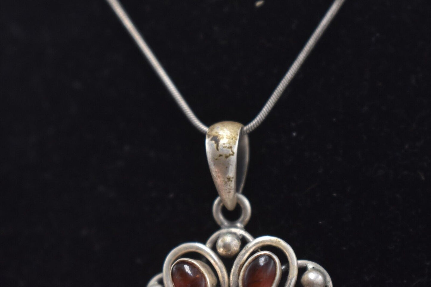 Vintage 925 Sterling Silver & Amber Pendant Necklace – 45cm